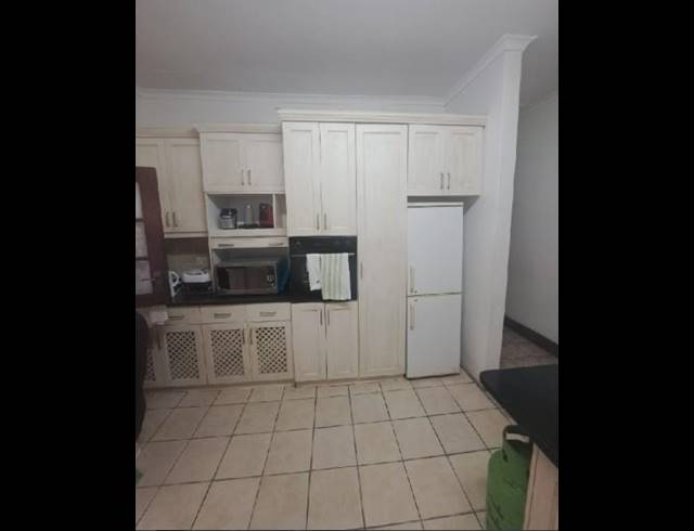 3 BEDROOM PROPERTY TO RENT IN WYNBERG